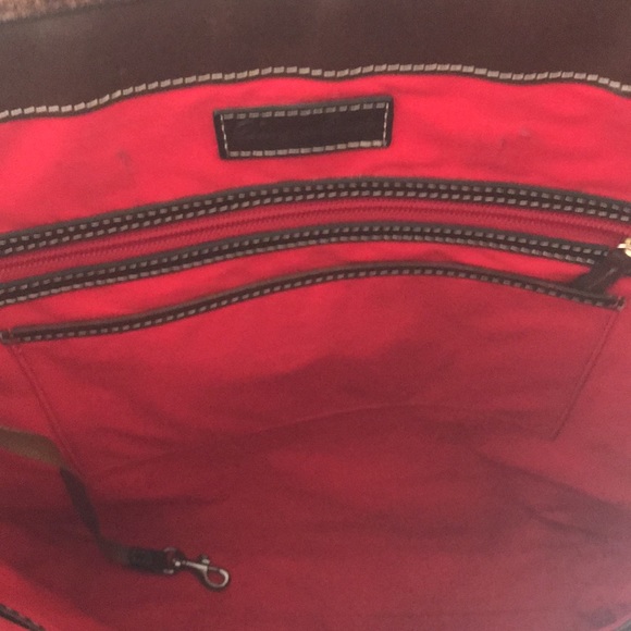 Dooney & Bourke Leather Editors bag. Maroon. Very large tote. - Picture 8 of 12